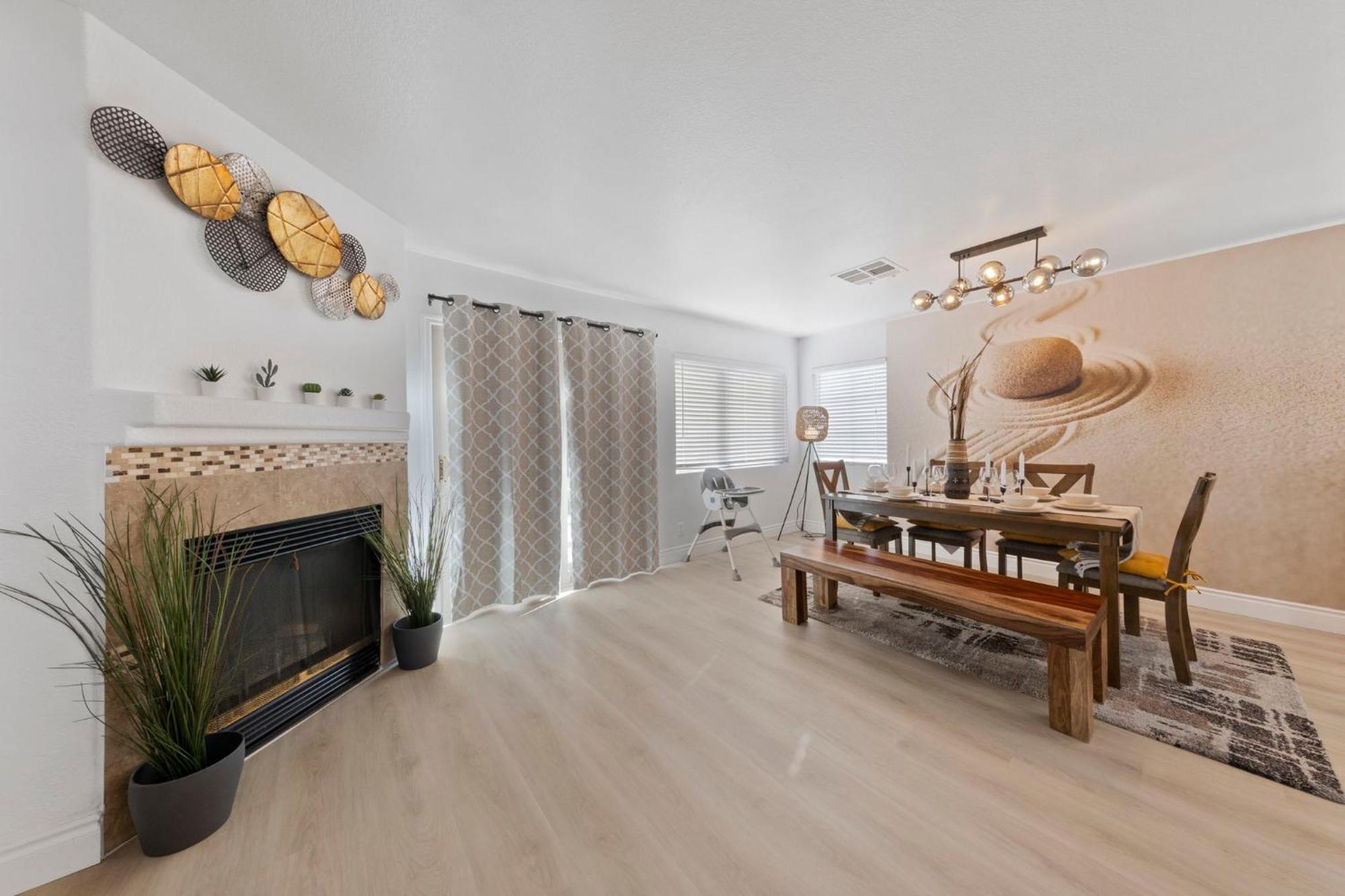 Zen - A Home Away From Home And In Heart Of Las Vegas Exterior photo